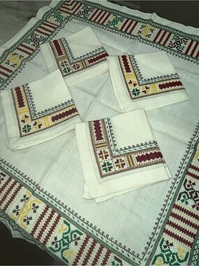 Counted Cross Stitch Cream Dinner Napkin Set with Multicolor Tatreez Folk Trim